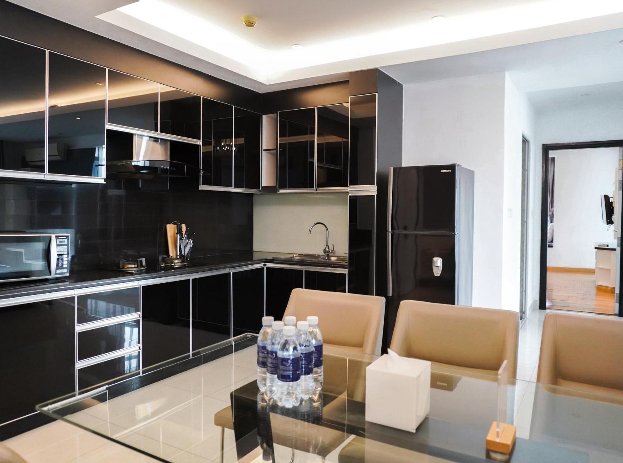 Naki Suites @ Silvertown Phnom Penh Bagian luar foto